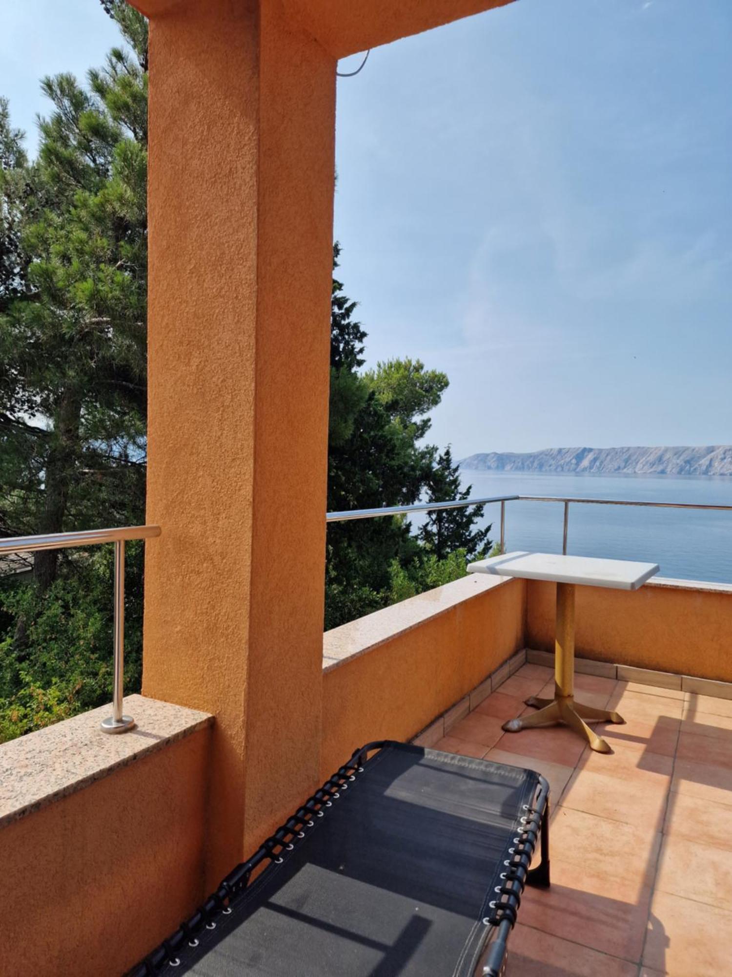 Blue Seagull - Seafront Holiday Home Novi Vinodolski Exteriör bild